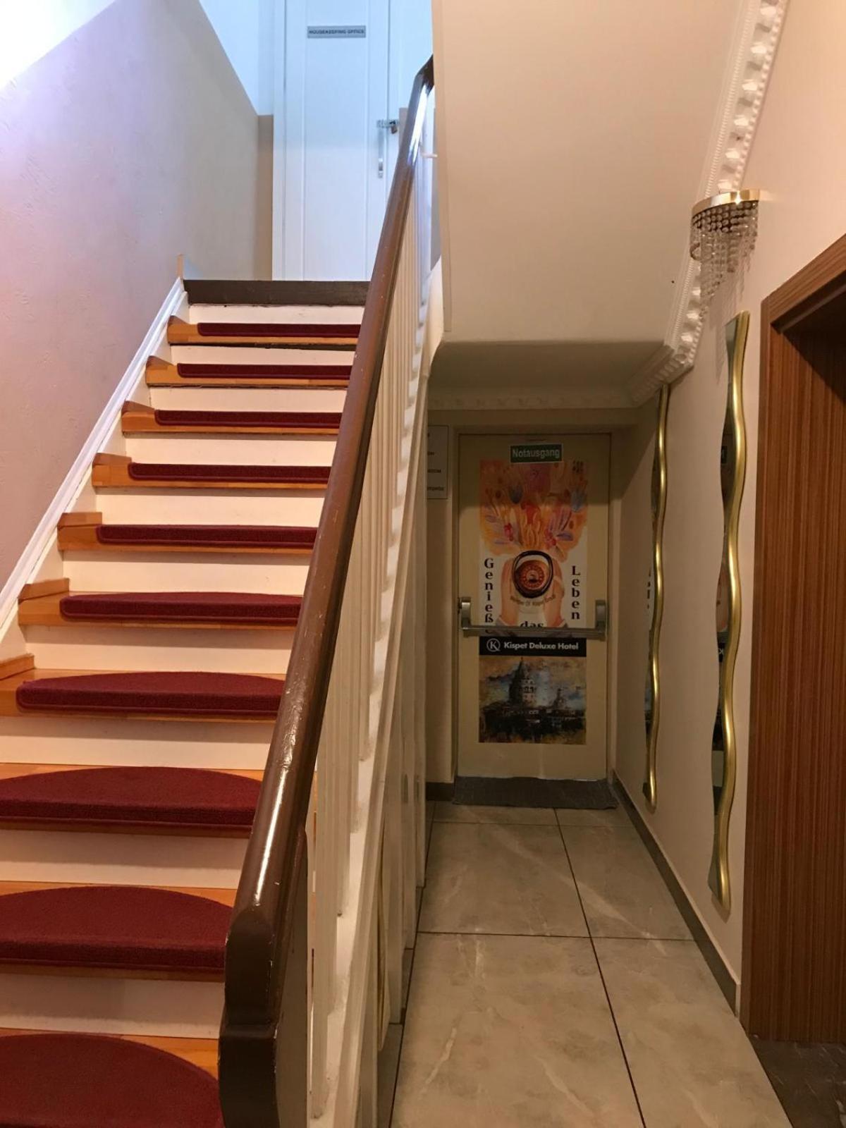 Kispet Deluxe Hotels&Suites Oberhausen  Eksteriør bilde